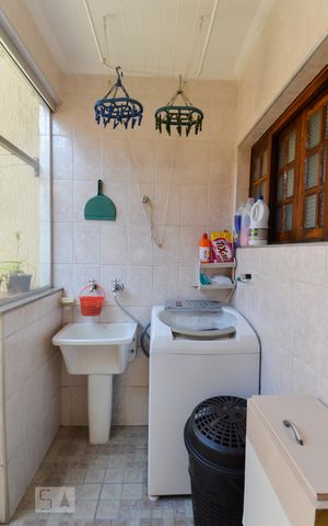 Casa de condomínio à venda com 102m², 2 quartos e 2 vagas Casa de condomínio à venda com 102m², 2 quartos e 2 vagasÁrea de Serviço