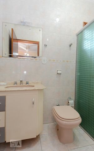 Casa de condomínio à venda com 102m², 2 quartos e 2 vagas Casa de condomínio à venda com 102m², 2 quartos e 2 vagasBanheiro da Suíte 2