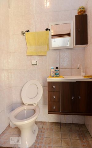 Casa de condomínio à venda com 102m², 2 quartos e 2 vagas Casa de condomínio à venda com 102m², 2 quartos e 2 vagasBanheiro de Serviço