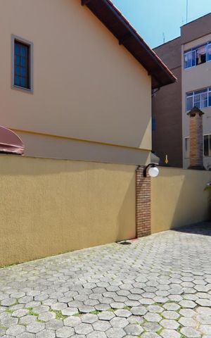 Casa de condomínio à venda com 102m², 2 quartos e 2 vagas Casa de condomínio à venda com 102m², 2 quartos e 2 vagasÁrea Externa
