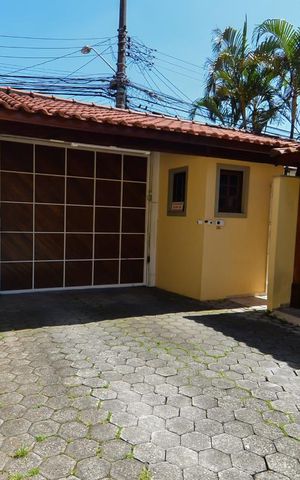 Casa de condomínio à venda com 102m², 2 quartos e 2 vagas Casa de condomínio à venda com 102m², 2 quartos e 2 vagasEntrada Social