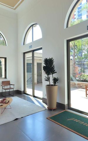 Apartamento à venda com 78m², 2 quartos e 2 vagasHall social
