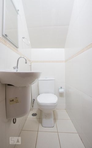 Casa para alugar com 116m², 2 quartos e 1 vagaLavabo