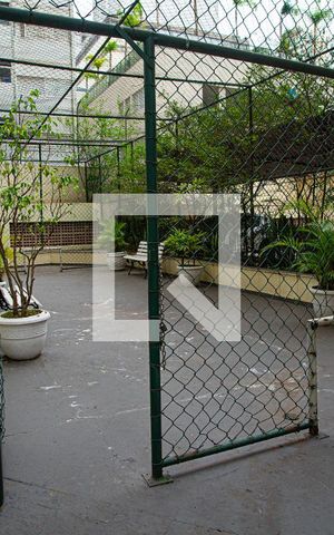 Apartamento para alugar com 30m², 1 quarto e 1 vaga Apartamento para alugar com 30m², 1 quarto e 1 vagaQuadro