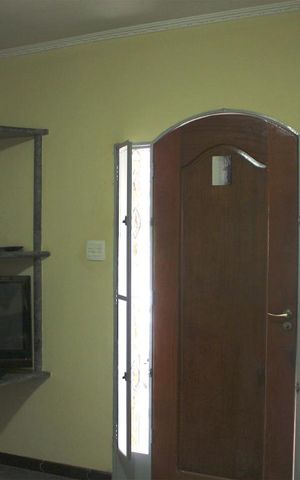 Casa à venda com 298m², 5 quartos e 4 vagas Casa à venda com 298m², 5 quartos e 4 vagasSala