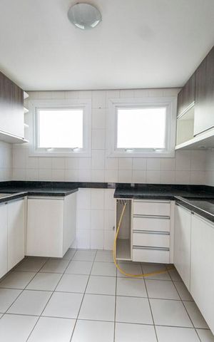 Apartamento à venda com 64m², 2 quartos e 1 vagaCozinha e Área de Serviço