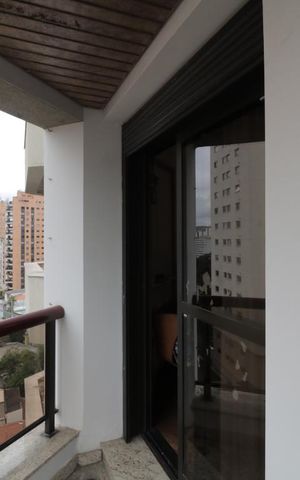 Apartamento à venda com 186m², 3 quartos e 3 vagasSacada da Suite 1 e 2