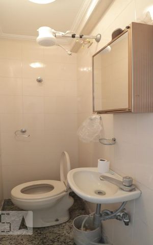 Apartamento à venda com 186m², 3 quartos e 3 vagasBanheiro de Serviço