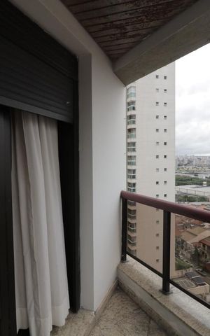 Apartamento à venda com 186m², 3 quartos e 3 vagasSacada da Suite 3 