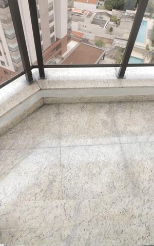 Apartamento à venda com 186m², 3 quartos e 3 vagasSacada da Suite 3 