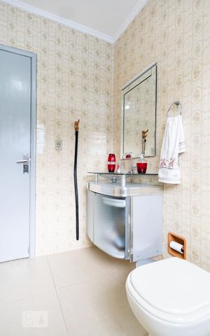 Casa para alugar com 60m², 1 quarto e 4 vagasBanheiro