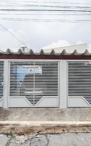Casa para alugar com 60m², 1 quarto e 4 vagasFachada