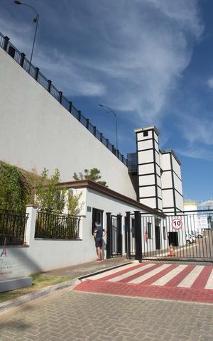 Apartamento para alugar com 42m², 2 quartos e 1 vagaFachada