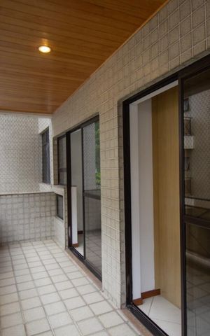 Apartamento à venda com 72m², 2 quartos e 1 vaga Apartamento à venda com 72m², 2 quartos e 1 vagaVaranda