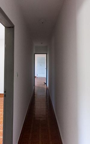 Casa à venda com 60m², 2 quartos e 1 vaga Casa à venda com 60m², 2 quartos e 1 vagacorredor