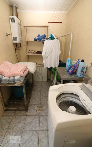 Casa à venda com 254m², 4 quartos e 4 vagas Casa à venda com 254m², 4 quartos e 4 vagasÁrea de Serviço