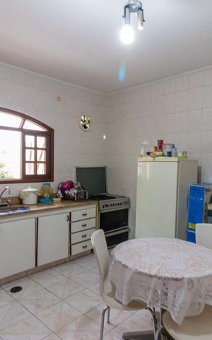 Casa à venda com 532m², 4 quartos e 5 vagas Casa à venda com 532m², 4 quartos e 5 vagasCozinha da Casa 2