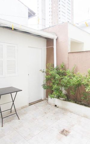 Casa à venda com 90m², 2 quartos e 1 vagaQuintal