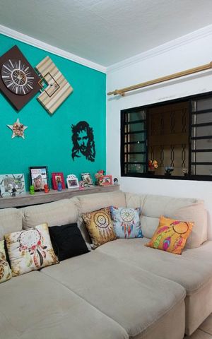 Casa à venda com 125m², 3 quartos e 2 vagasSala
