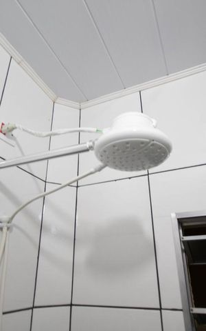 Casa à venda com 125m², 3 quartos e 2 vagasBanheiro Corredor