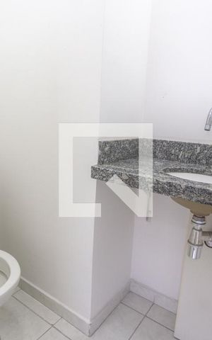 Apartamento à venda com 130m², 3 quartos e 2 vagas Apartamento à venda com 130m², 3 quartos e 2 vagasBanheiro de serviço
