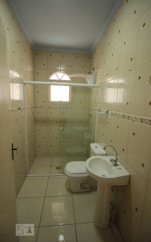 Casa à venda com 212m², 3 quartos e 1 vaga Casa à venda com 212m², 3 quartos e 1 vagaBanheiro