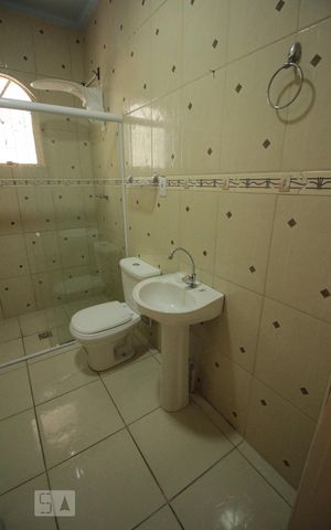 Casa à venda com 212m², 3 quartos e 1 vaga Casa à venda com 212m², 3 quartos e 1 vagaBanheiro