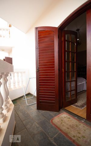 Apartamento à venda com 192m², 4 quartos e 4 vagas Apartamento à venda com 192m², 4 quartos e 4 vagasSacada da Suíte 02