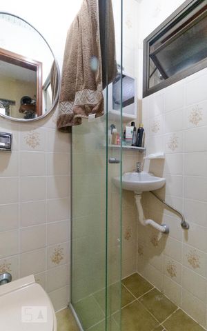 Apartamento à venda com 192m², 4 quartos e 4 vagas Apartamento à venda com 192m², 4 quartos e 4 vagasBanheiro da Suíte 01