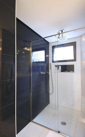 Apartamento à venda com 217m², 3 quartos e 3 vagasBanheiro