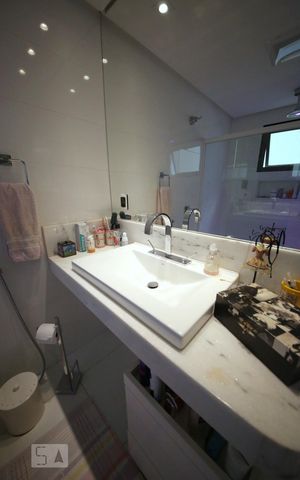 Apartamento à venda com 217m², 3 quartos e 3 vagasBanheiro