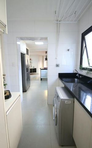Apartamento à venda com 217m², 3 quartos e 3 vagasÁrea de Serviço 