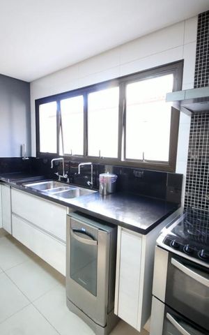 Apartamento à venda com 217m², 3 quartos e 3 vagasCozinha