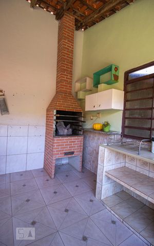 Casa à venda com 306m², 3 quartos e 4 vagasChurrasqueira