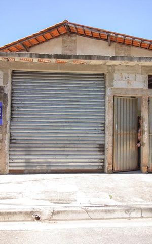 Casa à venda com 306m², 3 quartos e 4 vagasFachada