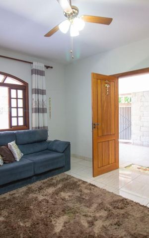 Casa à venda com 306m², 3 quartos e 4 vagasSala