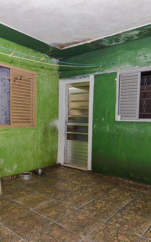 Casa à venda com 400m², 4 quartos e 4 vagas Casa à venda com 400m², 4 quartos e 4 vagasÁrea de Serviço - Casa 1