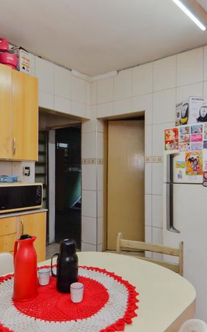 Casa à venda com 400m², 4 quartos e 4 vagas Casa à venda com 400m², 4 quartos e 4 vagasCozinha - Casa 1