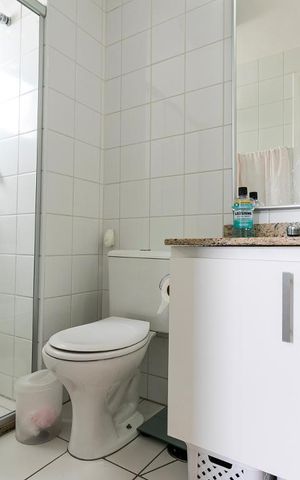 Apartamento à venda com 76m², 2 quartos e 2 vagasBanheiro da Suíte