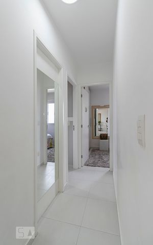 Apartamento à venda com 76m², 2 quartos e 2 vagasCorredor
