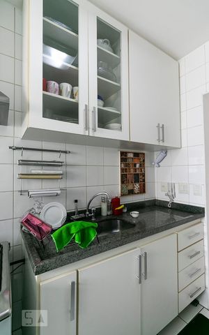 Apartamento à venda com 76m², 2 quartos e 2 vagasCozinha