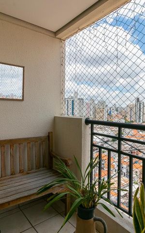 Apartamento à venda com 76m², 2 quartos e 2 vagasVaranda
