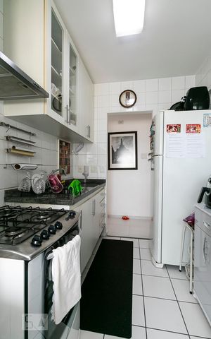 Apartamento à venda com 76m², 2 quartos e 2 vagasCozinha