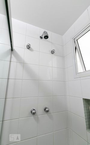 Apartamento à venda com 76m², 2 quartos e 2 vagasBanheiro 2 - Chuveiro