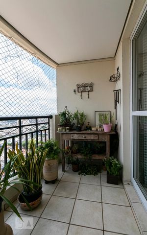 Apartamento à venda com 76m², 2 quartos e 2 vagasVaranda