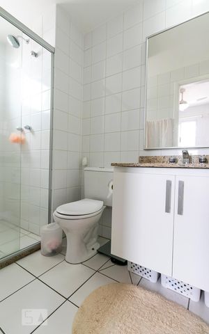Apartamento à venda com 76m², 2 quartos e 2 vagasBanheiro da Suíte