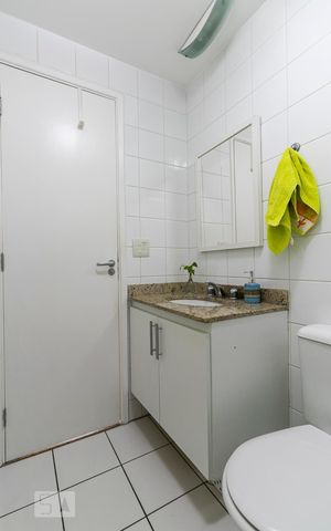 Apartamento à venda com 76m², 2 quartos e 2 vagasBanheiro 2