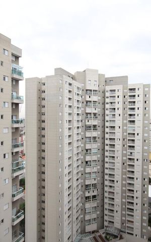 Apartamento para alugar com 82m², 2 quartos e 2 vagasVista