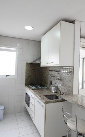 Apartamento para alugar com 82m², 2 quartos e 2 vagasCozinha
