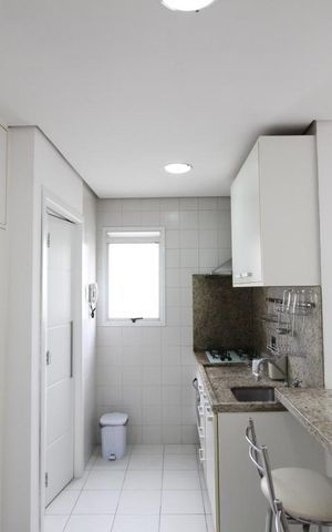 Apartamento para alugar com 82m², 2 quartos e 2 vagasCozinha